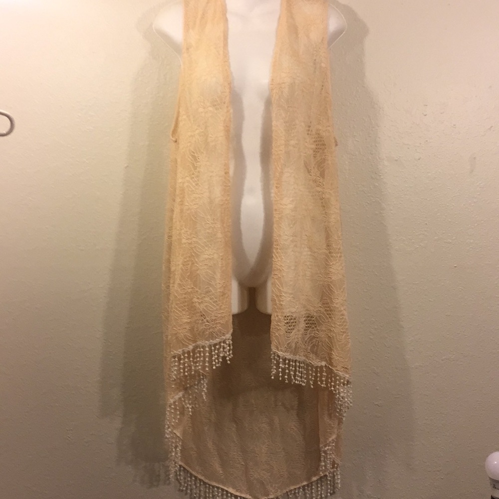 Woman’s Shaw. 3x